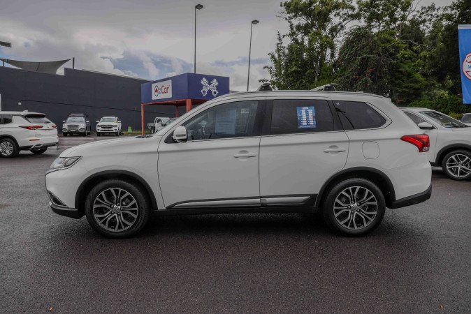 2016 MITSUBISHI OUTLANDER LS (4x4)
