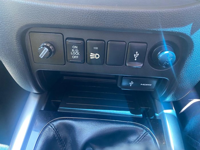 2018 Mitsubishi Triton Blackline