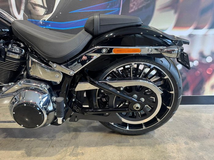 2025 Harley-Davidson Breakout 117 (FXBR) Softail Black