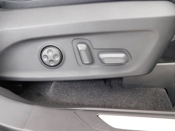 2025 LDV D90 Executive