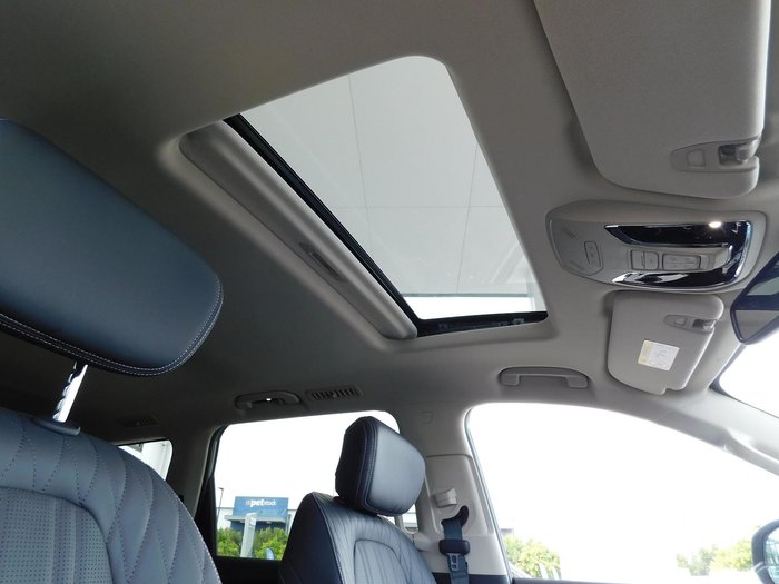 2025 LDV D90 Executive