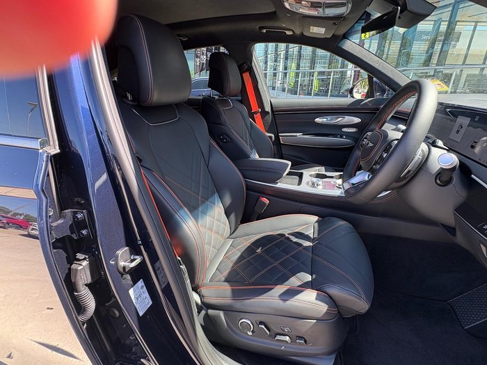 2025 Genesis GV70 2.5T SIGNATURE SPORT