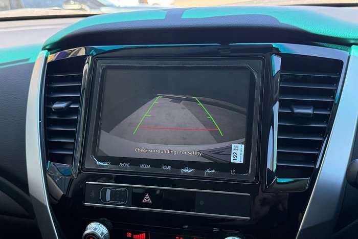 2023 Mitsubishi Pajero Sport GLX