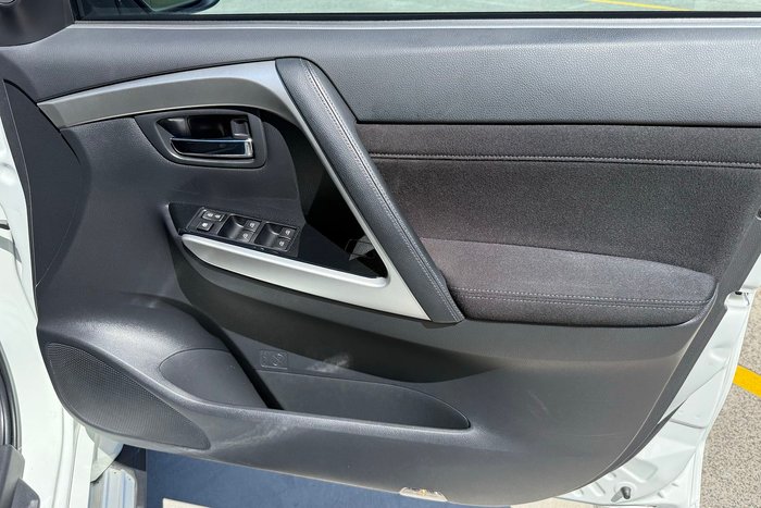 2023 Mitsubishi Pajero Sport GLX