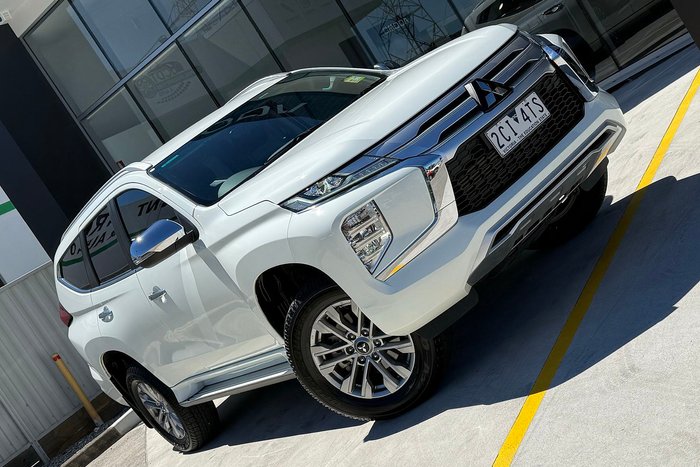 2023 Mitsubishi Pajero Sport GLX