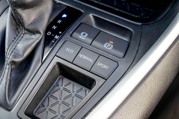 2019 Toyota RAV4 GXL MXAA52R Glacier White