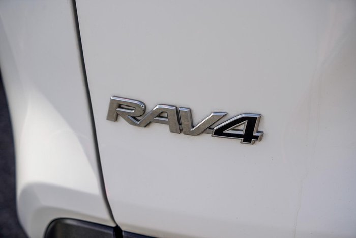 2019 Toyota RAV4 GXL MXAA52R Glacier White