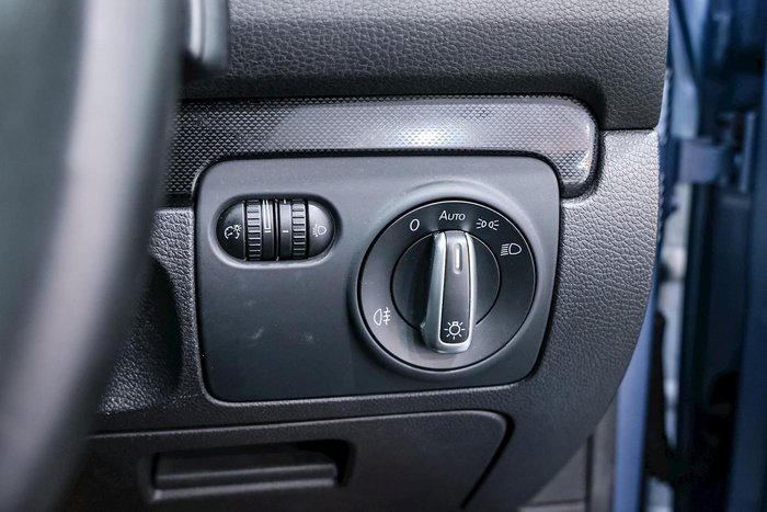 2011 Volkswagen Golf 103TDI Comfortline VI MY11 BLUE