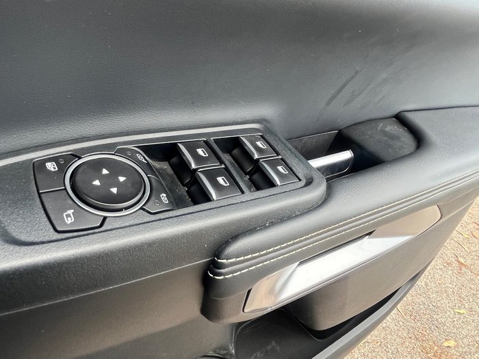 2023 Ford Everest Platinum