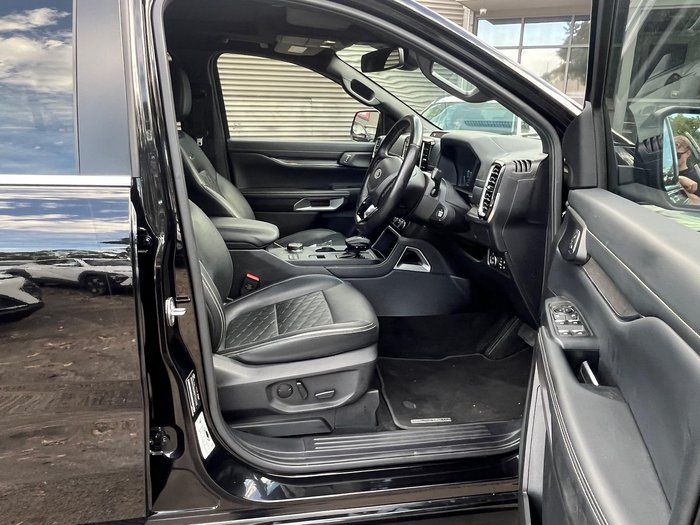 2023 Ford Everest Platinum