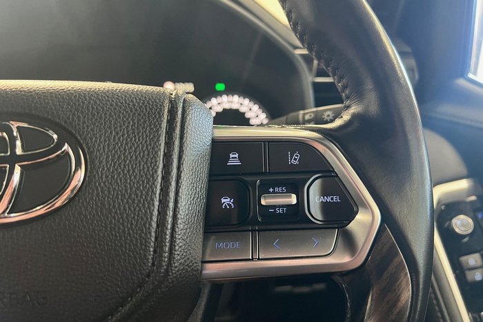 2024 Toyota Landcruiser Sahara