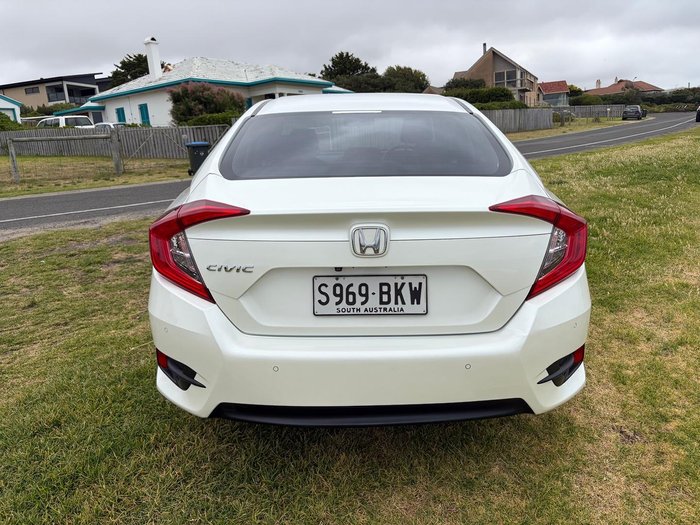 2016 Honda Civic VTi-S