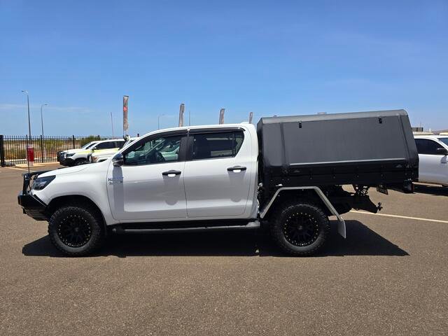 2022 Toyota Hilux 4x4 2.8L DSL D/C/C 6AT SR Glacier White