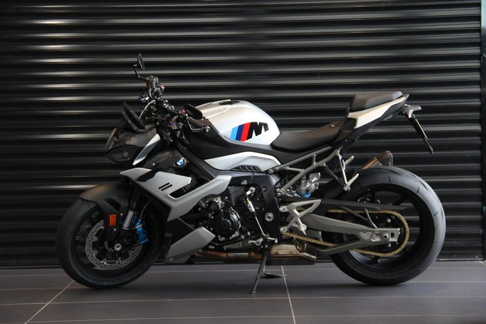 2025 BMW M 1000 R M 1000 White