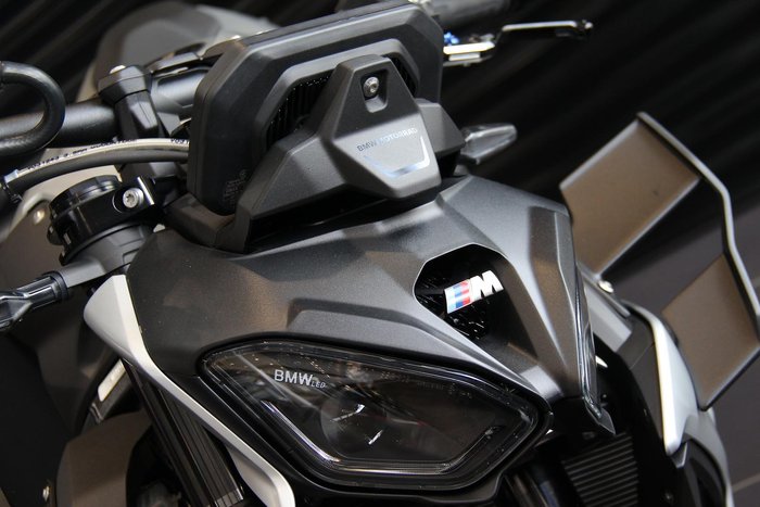 2025 BMW M 1000 R M 1000 White