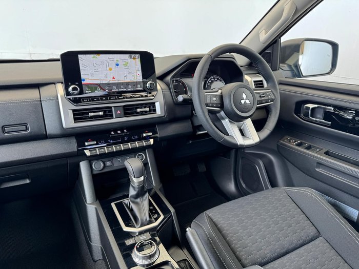 2025 Mitsubishi Triton GLS