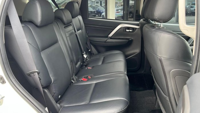 2020 Mitsubishi Pajero Sport GLS