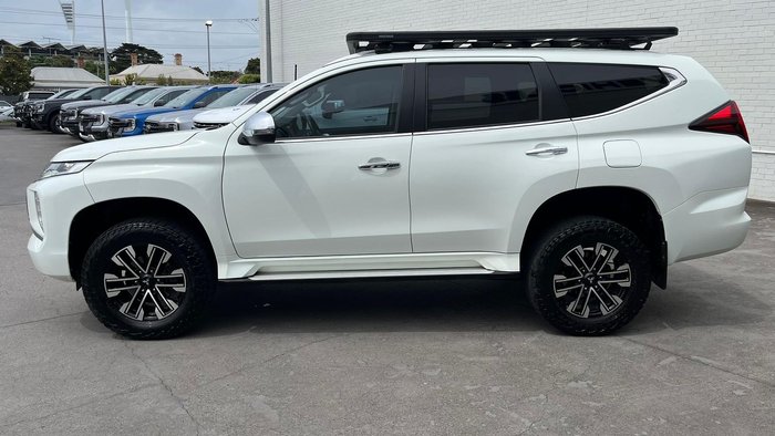 2020 Mitsubishi Pajero Sport GLS