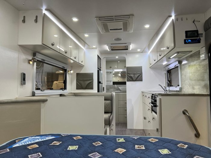 2021 Design RV Crx Semi Off Road Van 4, 19'8''