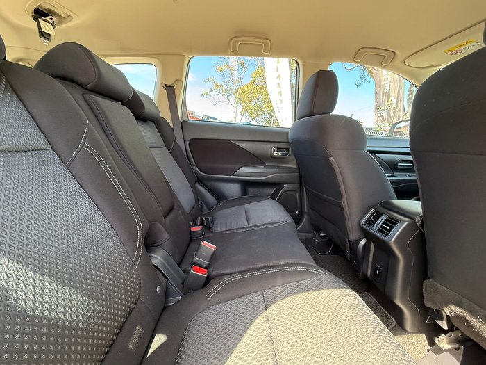 2021 Mitsubishi Outlander ES ZL MY21 Titanium