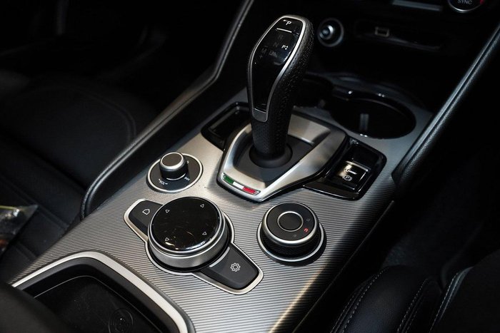 2023 Alfa Romeo Giulia Veloce