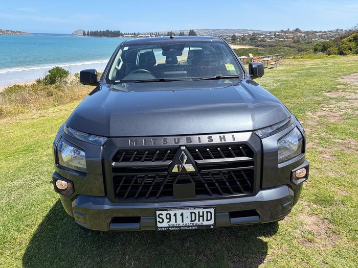 2025 Mitsubishi Triton GLX