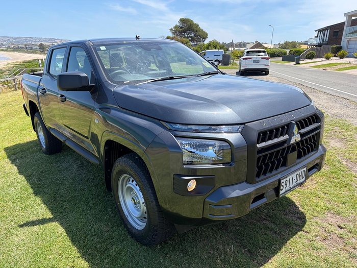 2025 Mitsubishi Triton GLX
