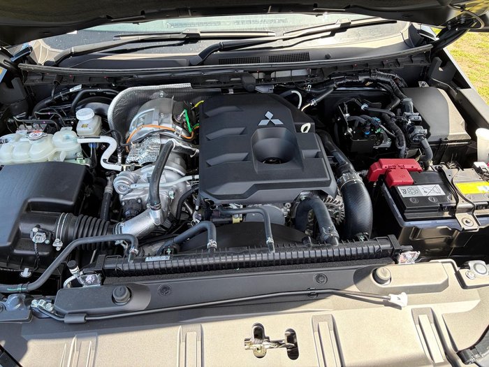 2025 Mitsubishi Triton GLX