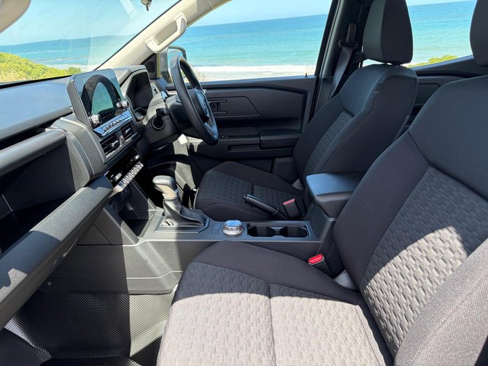 2025 Mitsubishi Triton GLX