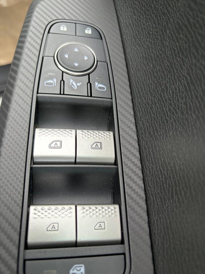 2025 Mitsubishi Outlander LS