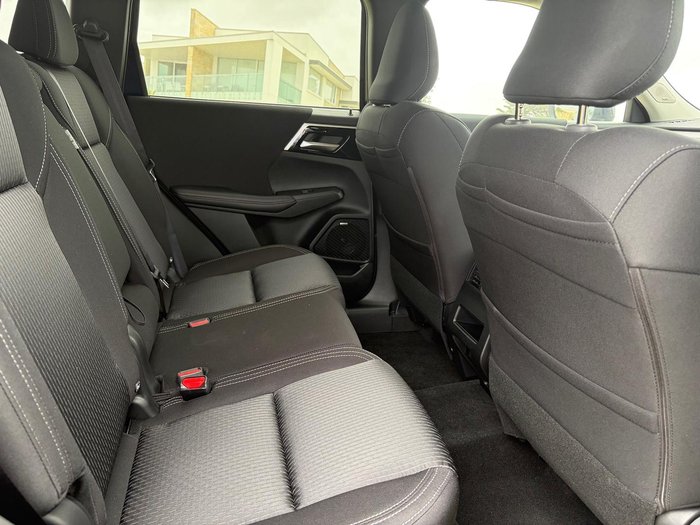 2025 Mitsubishi Outlander LS