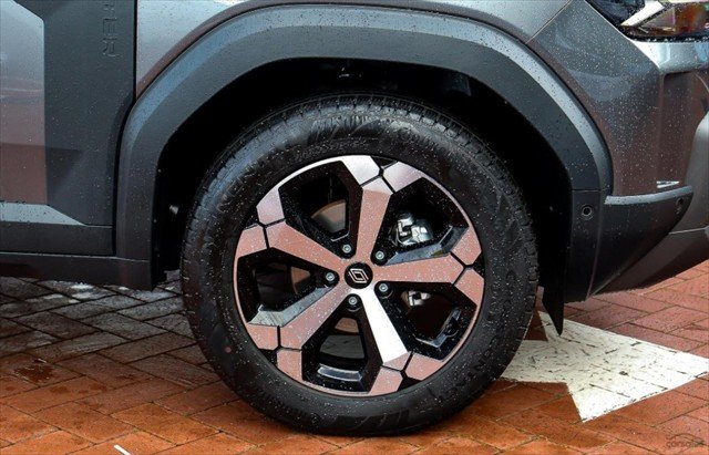 2025 Renault Duster Techno