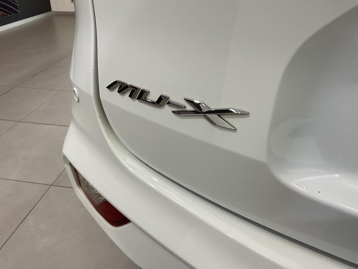 2023 Isuzu MU-X LS-M