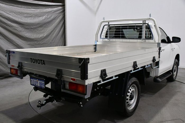 2024 Toyota Hilux SR