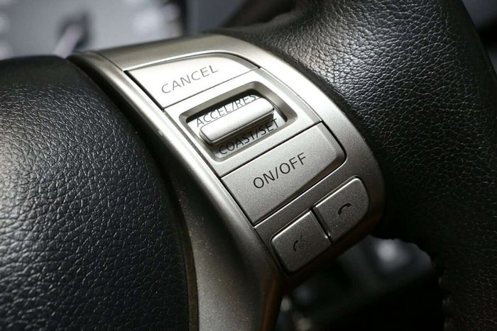 2017 Nissan Navara ST