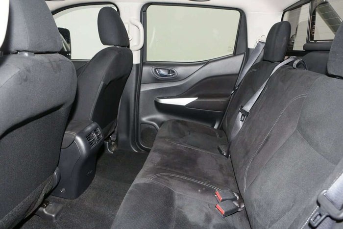 2017 Nissan Navara ST