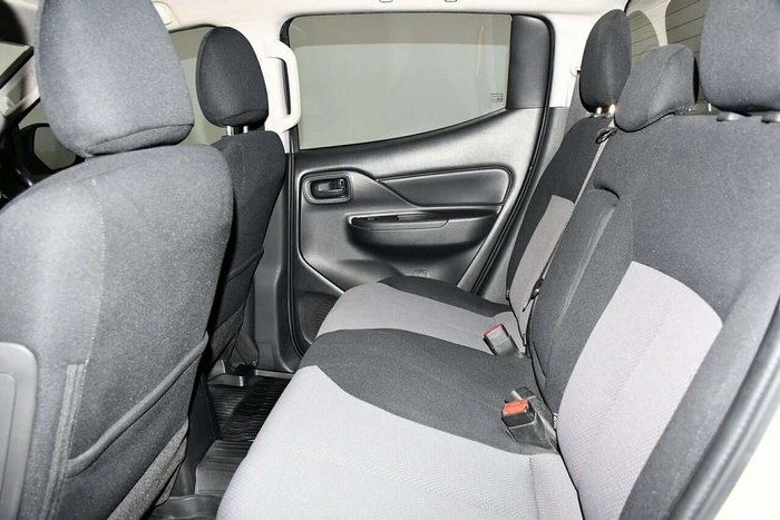 2018 Mitsubishi Triton GLX ADAS