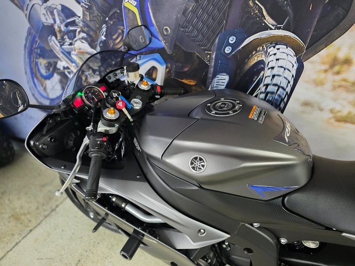 2016 Yamaha YZF-R6 Grey