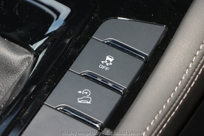 2025 Isuzu MU-X X-TERRAIN