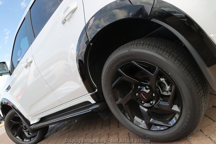 2025 Isuzu MU-X X-TERRAIN