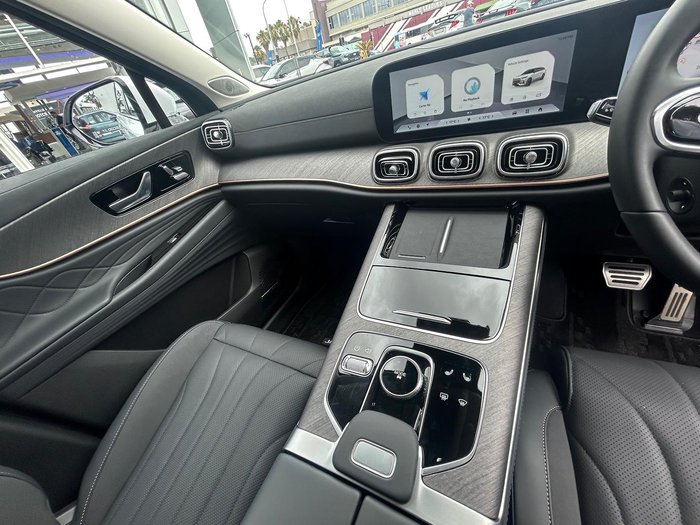 2025 Jaecoo J8 Track