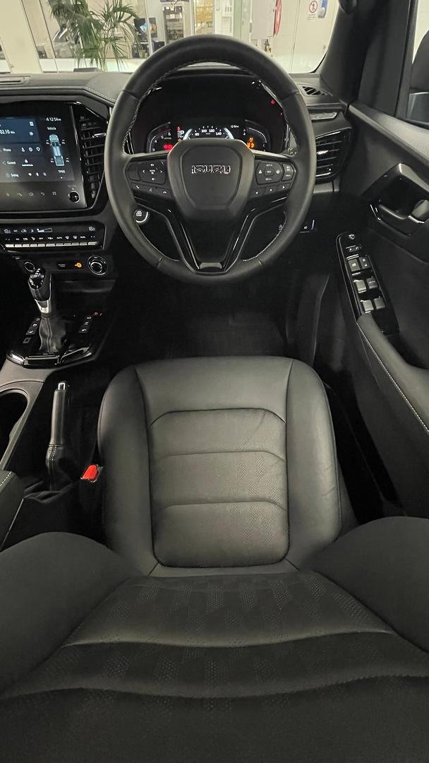 2025 Isuzu D-MAX BLADE MY25.5 4X4 Dual Range Basalt Black