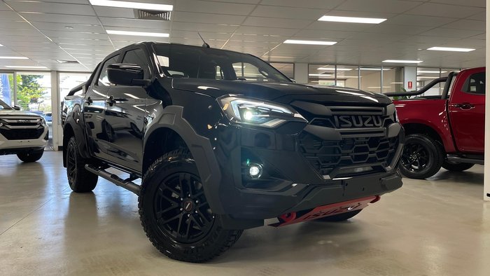 2025 Isuzu D-MAX BLADE