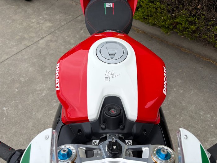 2023 DUCATI PANIGALE V2 BAYLISS 20TH ANNIV RED/WHITE