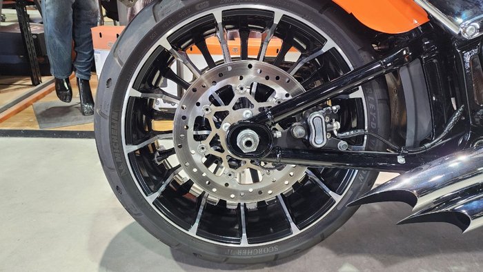 2023 Harley-davidson FXBR BREAKOUT (117) Orange