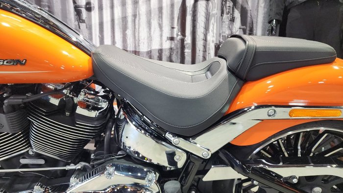 2023 Harley-davidson FXBR BREAKOUT (117) Orange