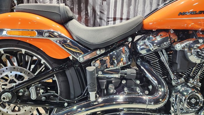 2023 Harley-davidson FXBR BREAKOUT (117) Orange
