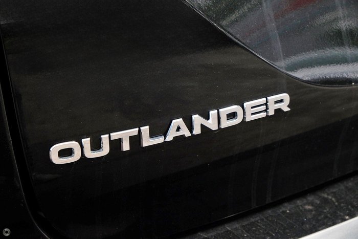 2025 Mitsubishi Outlander ES ZM MY25 Black Diamond