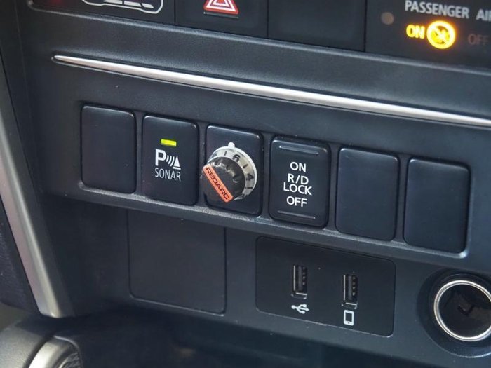 2021 Mitsubishi Triton GLX+