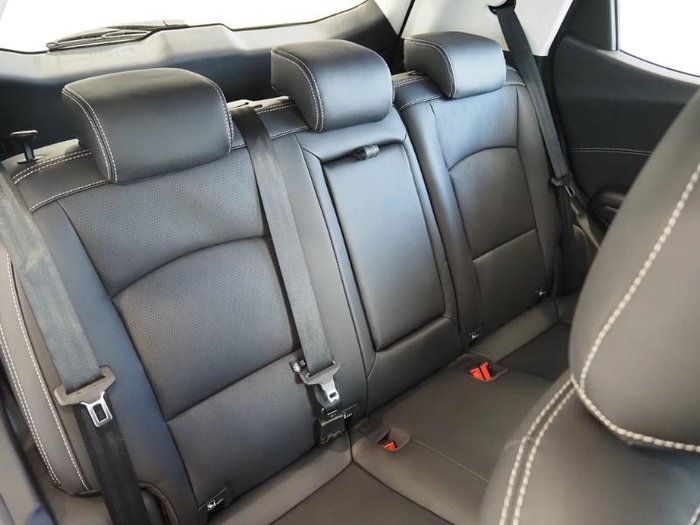 2025 Mahindra XUV3XO AX7L